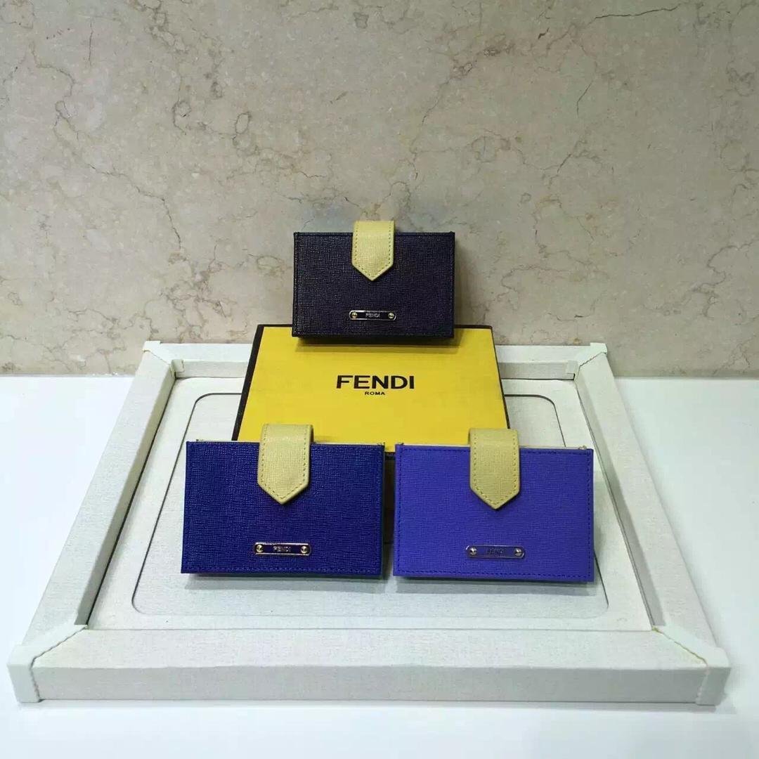 FENDI 0301 ƴɫƬ ţƤ LOGO