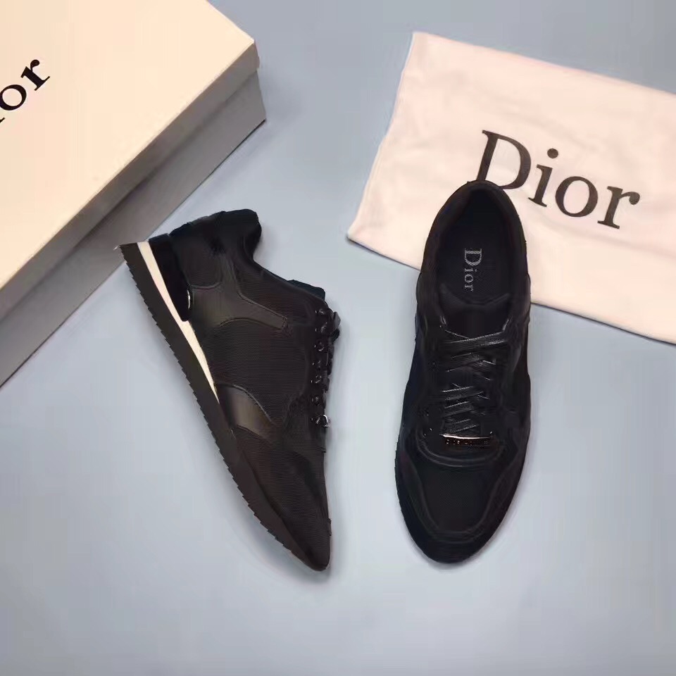 Dior ͷƤƤϸɫʿ˶Ь